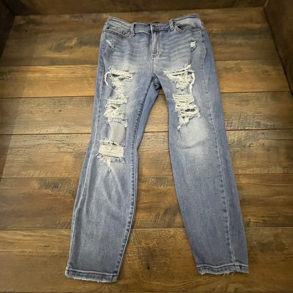 Judy Blue Los Angeles Boyfriend Fit Distressed Jeans 15/32 Medium Wash Stretch